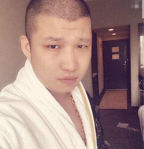 康县网红二饼吃瓜老头,一场跨界互动的美食盛宴